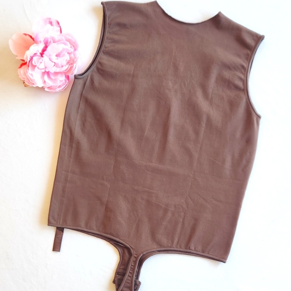 New SKIMS Essential Sleeveless Crewneck Cocoa Thong Bodysuit Women's Siz… - Picture 5 of 9